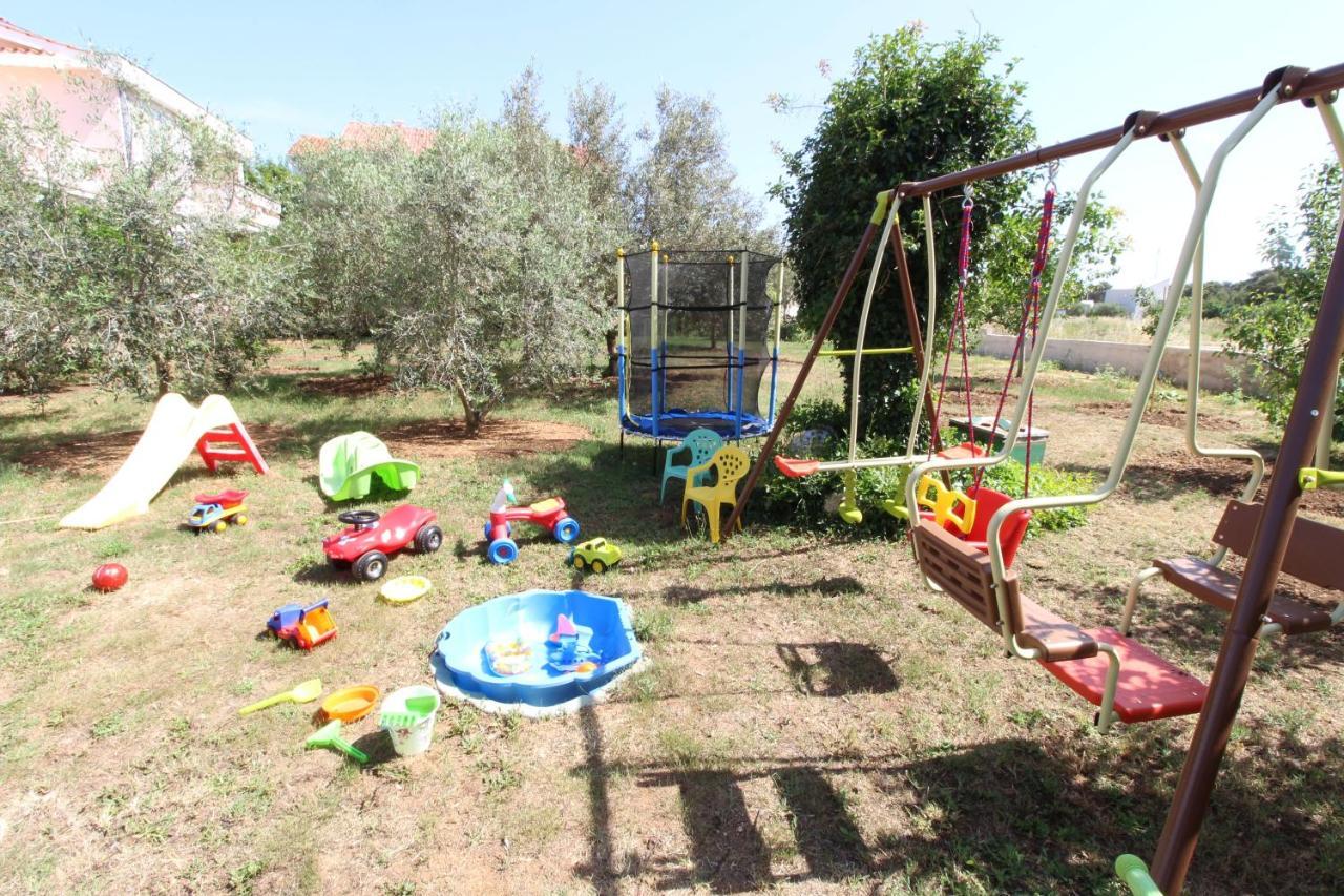 Apartments For Families With Children Novalja, Pag - 6490 Eksteriør bilde