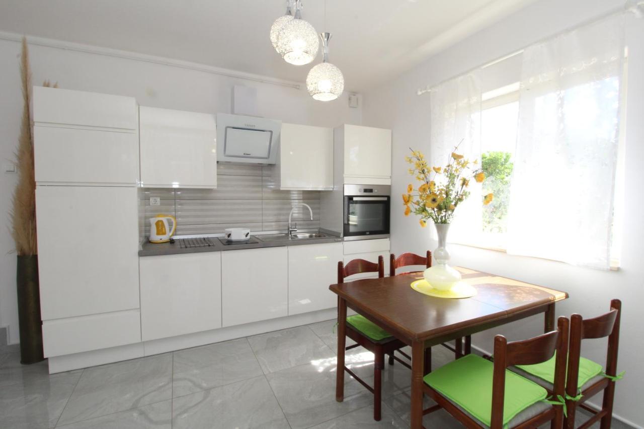Apartments For Families With Children Novalja, Pag - 6490 Eksteriør bilde