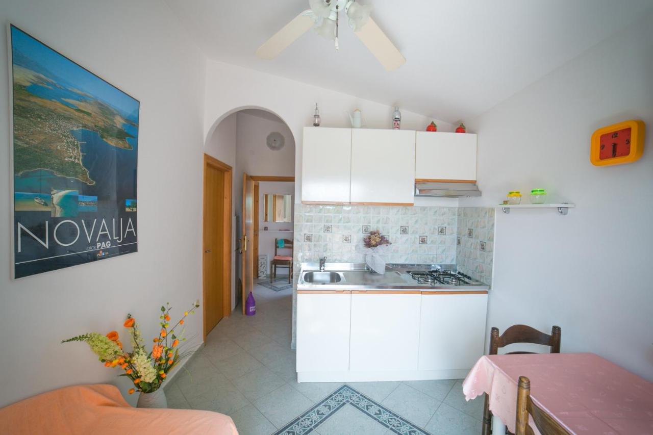 Apartments For Families With Children Novalja, Pag - 6490 Eksteriør bilde